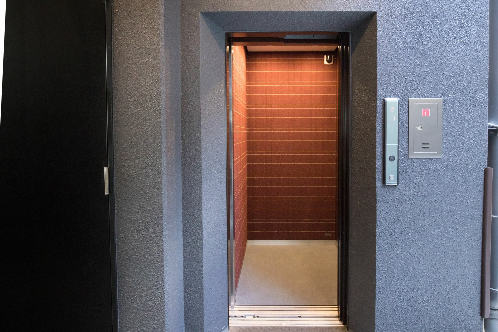 Uro Apartment Ōsaka Eksteriør bilde